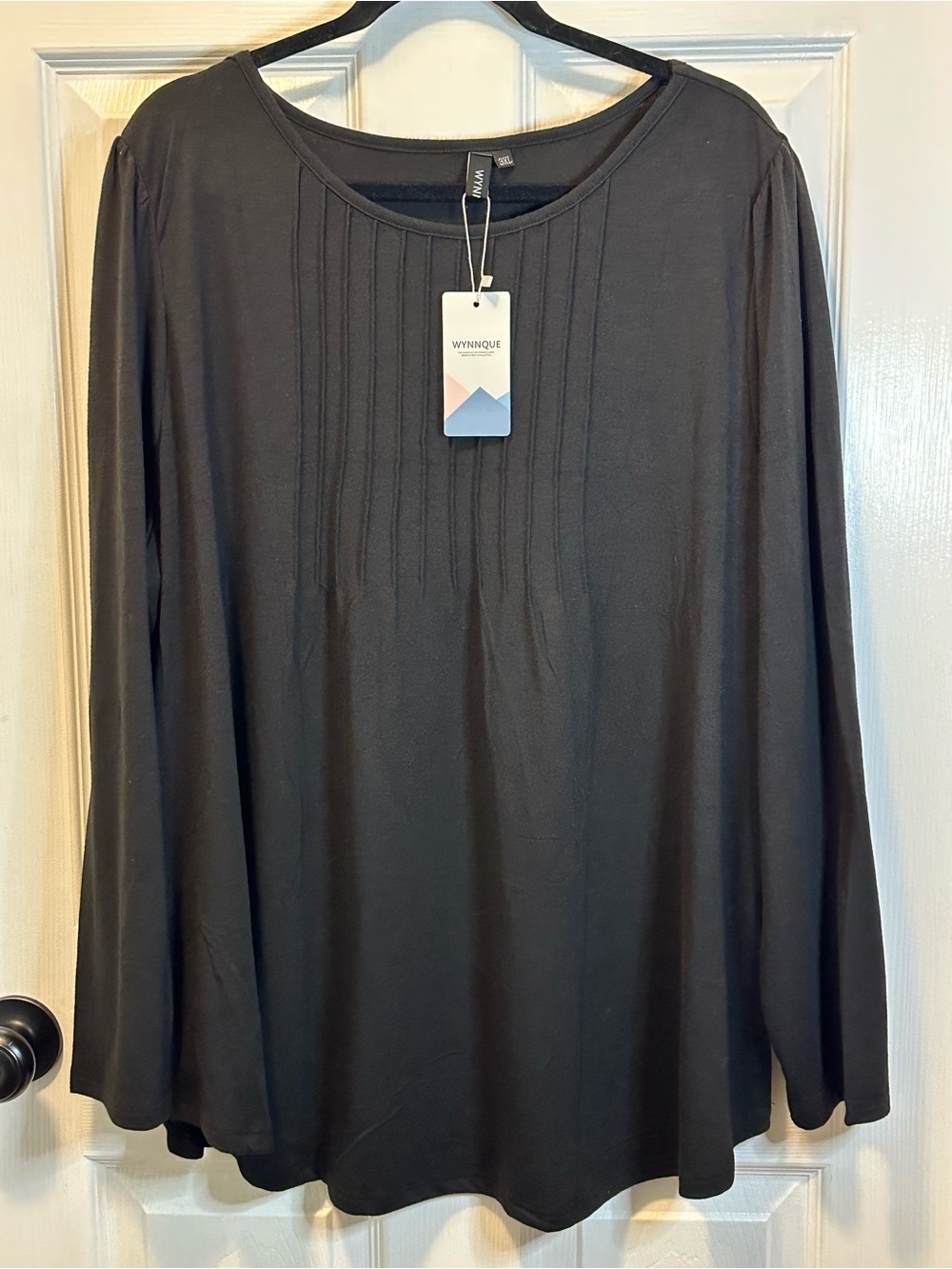 Black Long-Sleeve Pintuck Front Tee Women’s Plus Size 3XL